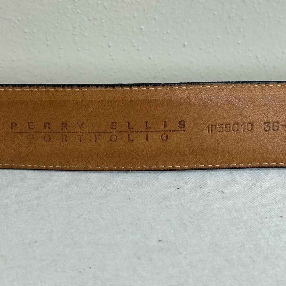 Perry Ellis 36 Brown Embossed Leather Belt with Gold Buckle Cowhide Floral - Picture 5 of 8